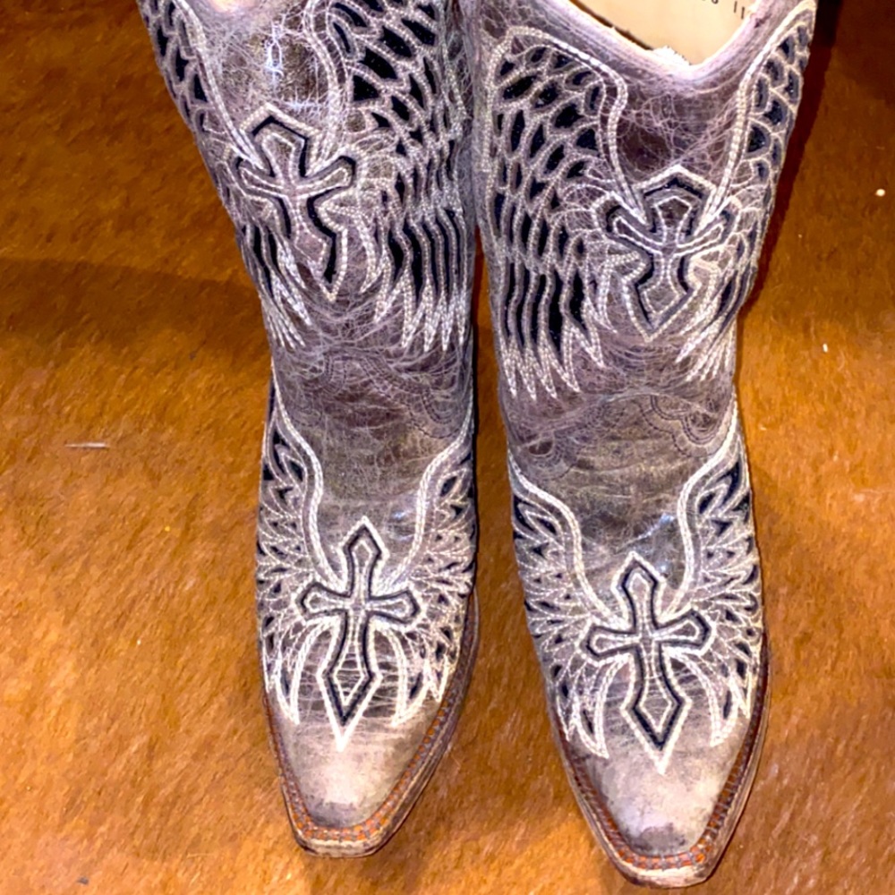 Corral pointed toe cowgirl boots